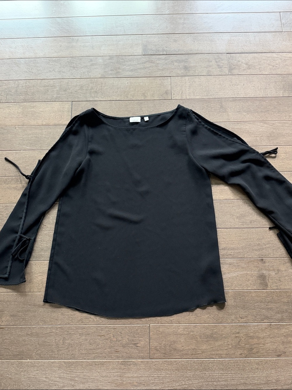 Wilfred Black Boatneck Tie-Sleeve Top